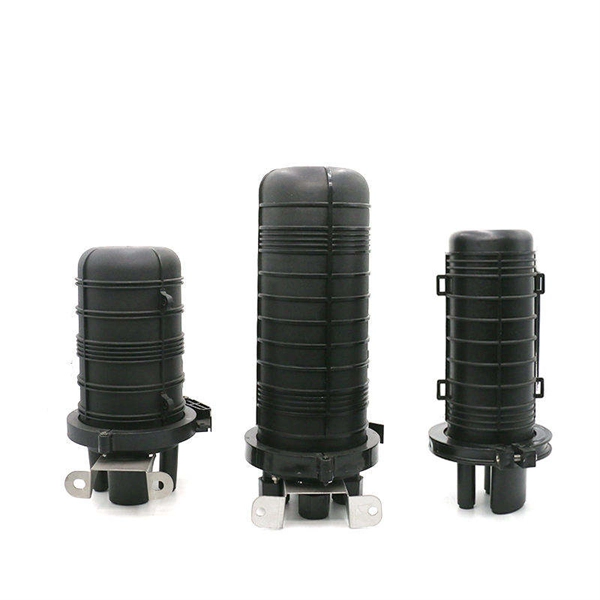 What equipment is on the upper layer of the beam splitter 