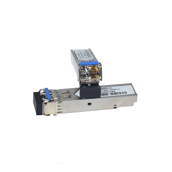What types and sizes of fiber distribution boxes are available 